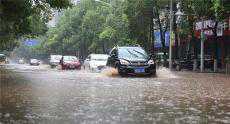 湖南衡阳县降雨量达100毫米 城区部分区域发生严重内涝