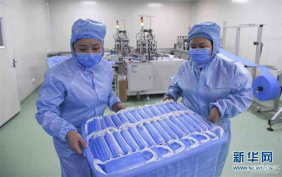 （新型冠状病毒感染的肺炎疫情防控）（8）重庆：赶制口罩为防控提供保障