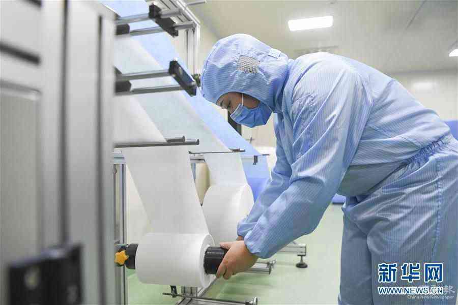 （新型冠状病毒感染的肺炎疫情防控）（7）重庆：赶制口罩为防控提供保障