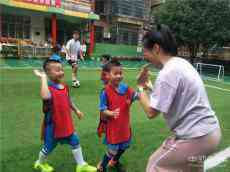 沅江市首届幼儿足球联赛快乐大比拼