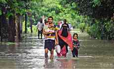 南亚洪灾已造成189死亡 400万人无家可归