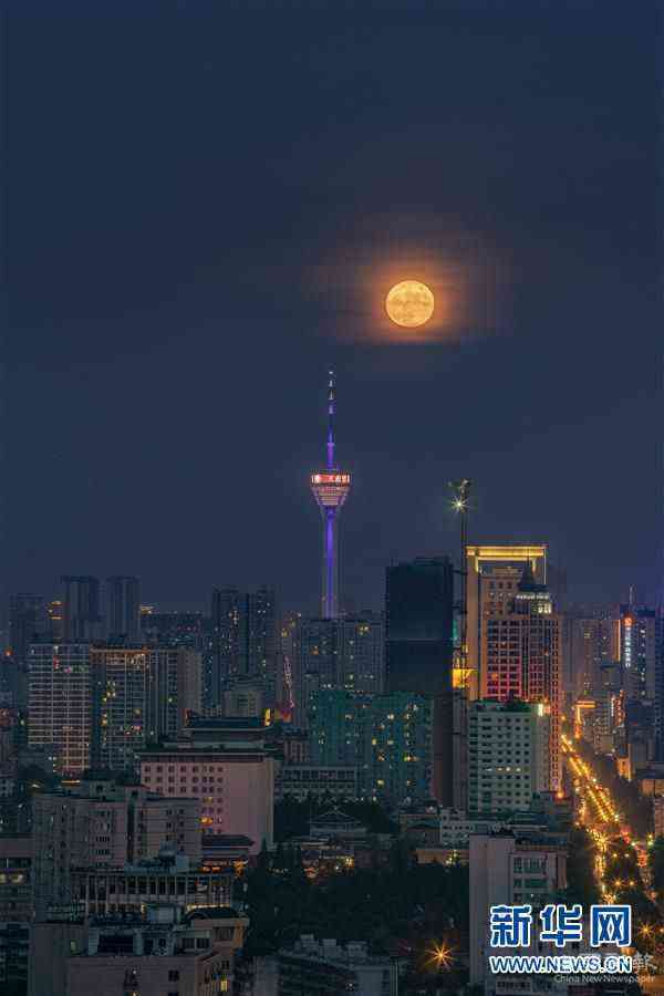 （社会）（3） “十五的月亮十四圆”