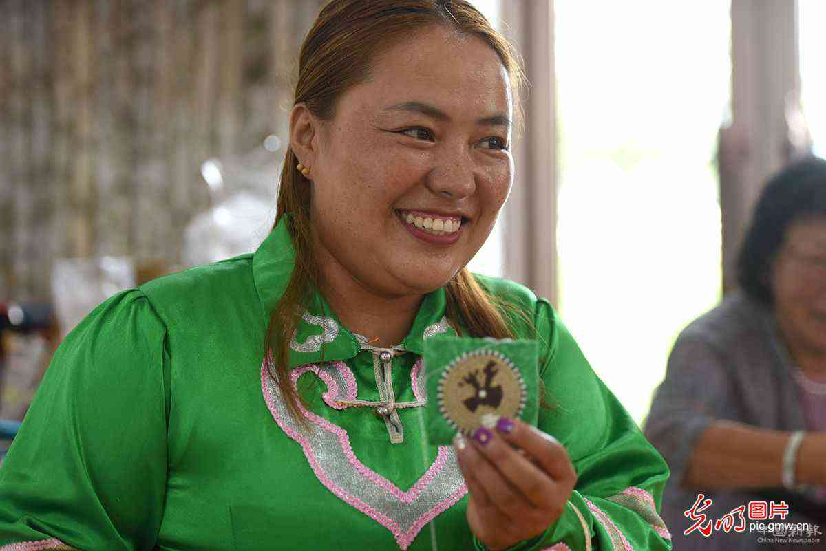 【幸福花开新边疆】鄂温克族：太阳花开 小彩珠串起致富彩虹