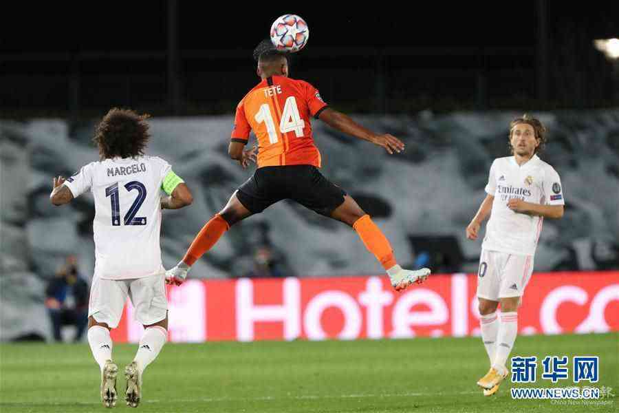 (体育)(11)足球——欧冠:皇家马德里负顿涅茨克矿工