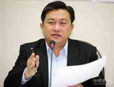 起底台独王定宇 曾狂言“1个台湾士兵能摧毁1辆中国坦克“