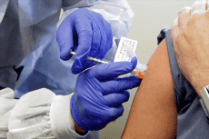 美专家：辉瑞疫苗引发过敏反应概率高于其他疫苗