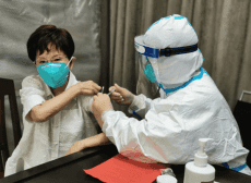 洪秀柱在大陆接种疫苗：健康活着 是一切的基础