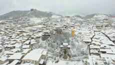 云南香格里拉迎来2022年第一场雪