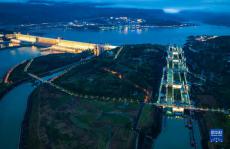 三峡南线船闸恢复通航