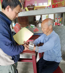 湖南隆回金石桥：家庭医生为签约群众送去健康“医靠”