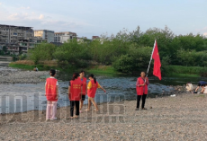 湖南新宁：七旬奶奶水域打卡带红“防溺志愿队”
