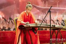 香港举行国庆文艺晚会 青年古筝演奏家谢琴霞受邀参加