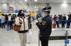 直击优化抗疫举措后的上海口岸