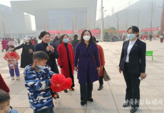玉兔踏春来  祥‘笼’闹新春