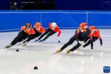 短道速滑——世锦赛：中国队进行赛前训练[组图]