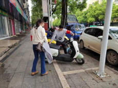 湖南新田：交通安全文明劝导  助力城市发展环境  
