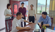 向国胜到联点村关峡村调研指导乡村振兴和平安建设工作