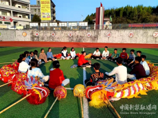 教师李冬玉：因爱而美丽 因无私而高尚