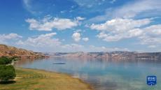 碧波荡漾黄河三湾