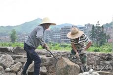 隆回六中公路扩宽
