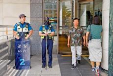 韩国多名公务员收“炸弹恐吓信”