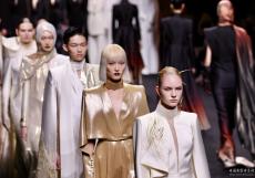 中国国际时装周2024春夏系列开幕