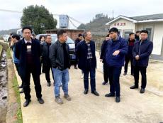 新田技术员进企业开展宣传农产品质量安全指导服务