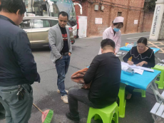 呆鹰岭镇组织无偿献血传递爱心活动