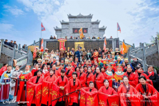 湖南洞口县“首届汉服文化节”在高沙镇古商城举行