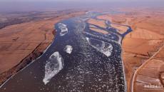 冬日黄河 “冰花盛开”