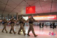 你在“尔滨”嗨翻天 “冰城”武警护平安
