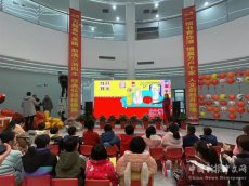 湖南临湘市图书馆举办少儿绘本阅读“绘玩”故事会