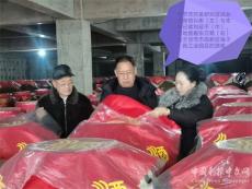 六大河•特写④丨好喝不贵：张万菊白酒印象之一