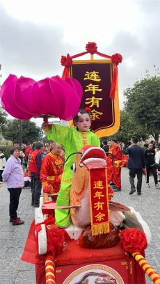 汝城县举行特色大型春节民俗活动“装故事”