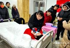 安徽庐江：妇女忙“充电” 就业稳增收
