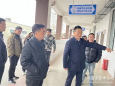 沈迪文到新湾镇学校调研，要求切实做好维稳工作