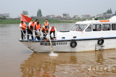 岳阳中院携手曹景毅委员调解工作室赋能生态保护