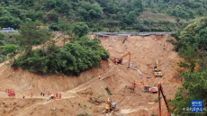 广东梅大高速茶阳路段塌方灾害已致48人死亡