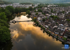 雨后宏村景如画