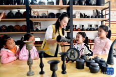 山东日照：让黑陶非遗在传承中焕发生机
