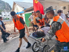 人民子弟兵持续奋战桂粤防汛救灾一线