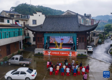 浙江金华：婺剧之乡推进“我们的村戏”大舞台建设