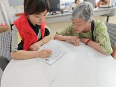休宁县海阳镇东湖社区：高龄补贴惠万民 入户采集暖人心