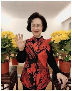 琼瑶去世丨最大指印画吉尼斯世界纪录保持者作画纪念