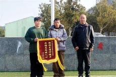 邵东市砂石中学两少年火场勇救老人受赞誉