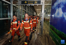 中国香港特区救援队抵达缅甸