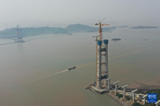 浙江：双屿门特大桥主塔建设进入冲刺阶段