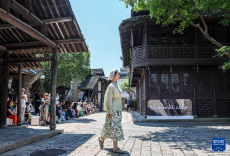 濮院古镇时装周打造针织时尚样本