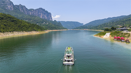 湖北恩施：清江画廊最美夏日赢游客