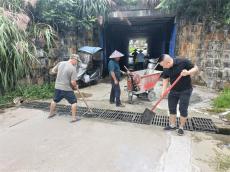 安徽休宁县渭桥乡: 修复小井盖，铺就平安路